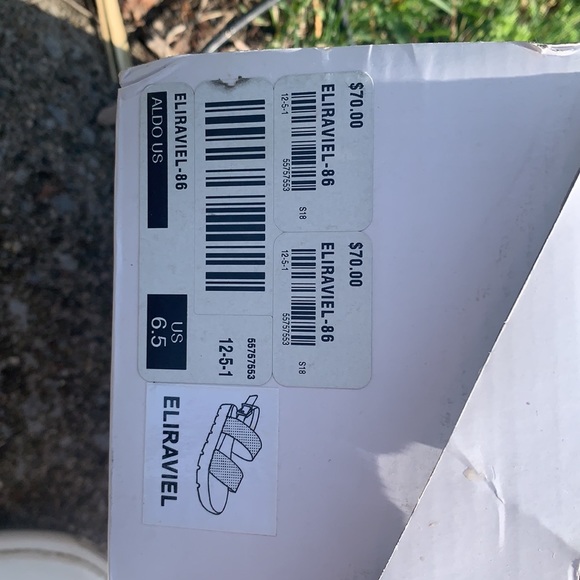 Sandals - Picture 3 of 3